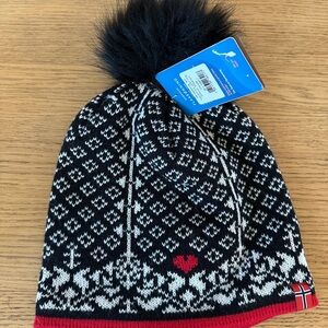 SOLD - Nordic wool hat - Black and White